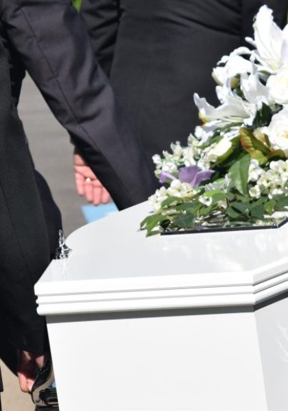 carolynabooth-funeral-2421820_1920-rk2b33hodkb1z5l6l2906a3rlzfq5ia5g5gsin8jl4